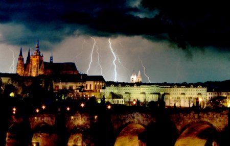 hrad_boure.jpg